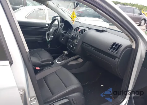 2010 Volkswagen Jetta Sel z USA, uszkodzony, nr VIN 3VWRZ7AJ2AM023529